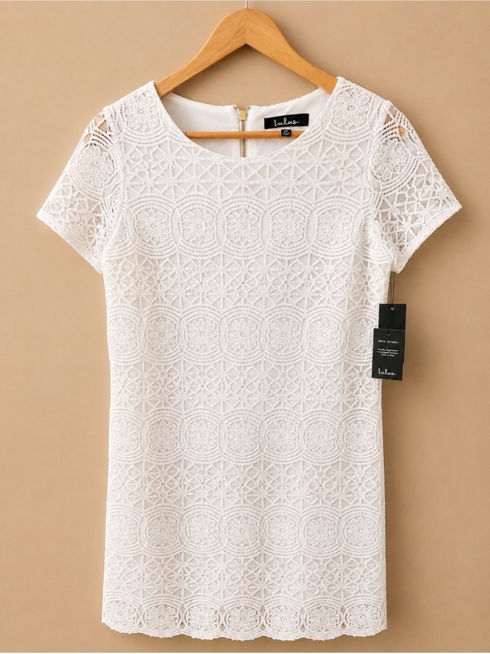 NWT-Lulu's White Crotchet Lace Shift Dress-Medium - Picture 6 of 6